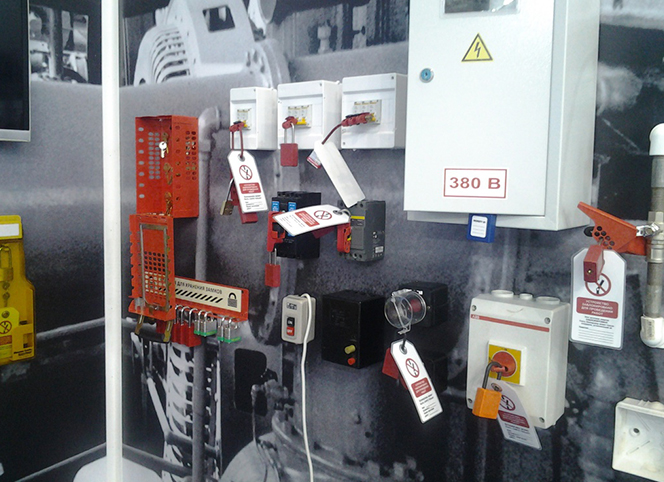 鉑鉺盾Patron上鎖卦牌安全鎖具提高Liebherr維修設施的安全性